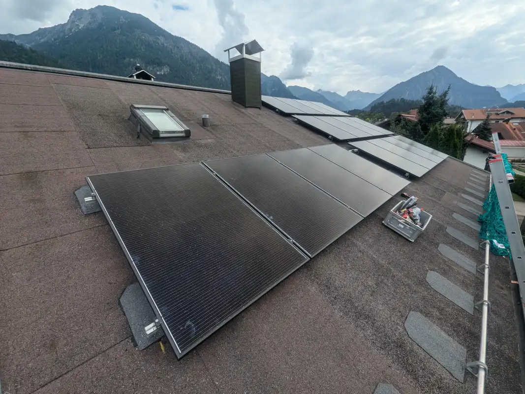 PV-Anlage auf Bitumen in Österreich